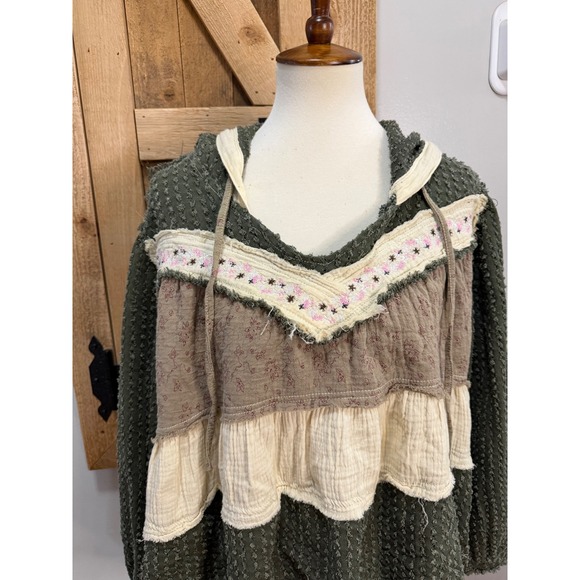 POL Olive Green Cropped Boho Hoodie Sweater Floral Tiered Gauze UWT604 Large - Picture 3 of 6